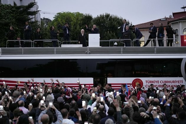 Erdogan declares victory