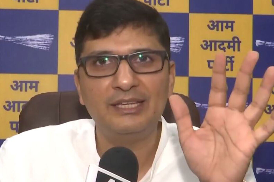 "Why is Delhi govt running this circus now?": Saurabh Bharadwaj slams cloud seeding initiative