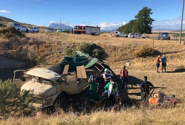 Another truck crashes while carrying farmworkers