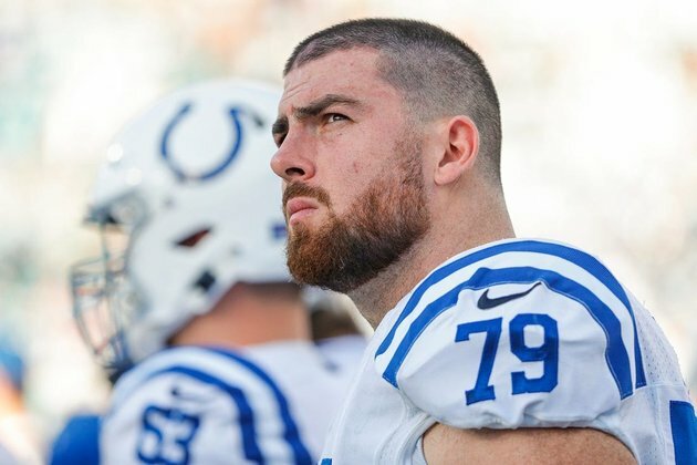Dolphins sign former No. 1 pick Eric Fisher