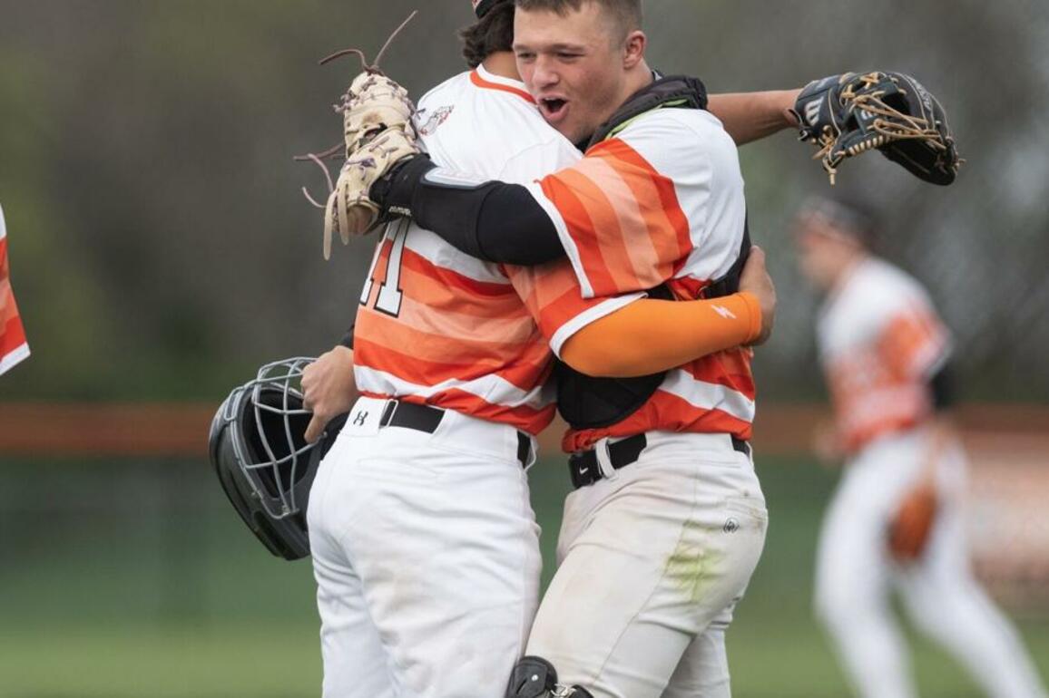 AJ Sensel's complete-game shutout pitches Waterloo past Mascoutah in MVC opener