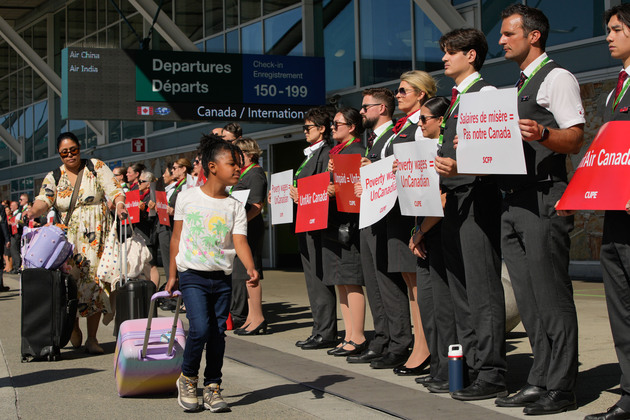 CANADA-VANCOUVER-FLIGHT ATTENDANTS-PROTEST