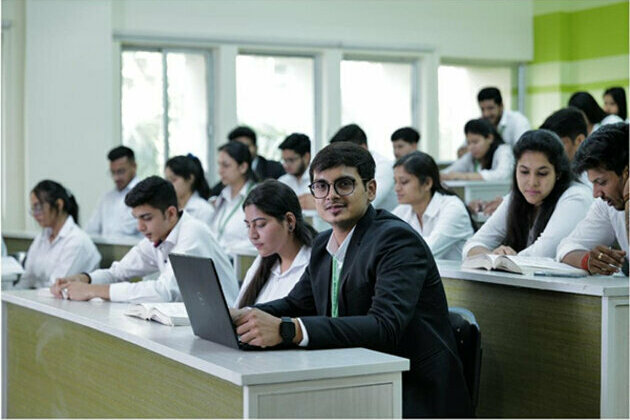 Leaders of tomorrow manifesting their dream careers with NewGen MBA Programmes