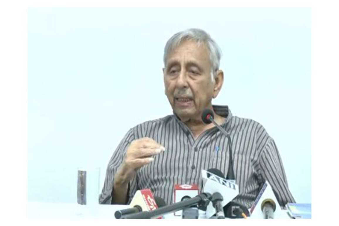 Portraying Muslims as enemies to create 'Hindu nation' will fragment India: Mani Shankar Aiyar