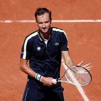 Italian Open: Medvedev reaches quarterfinals; Luciano stuns Zverev
