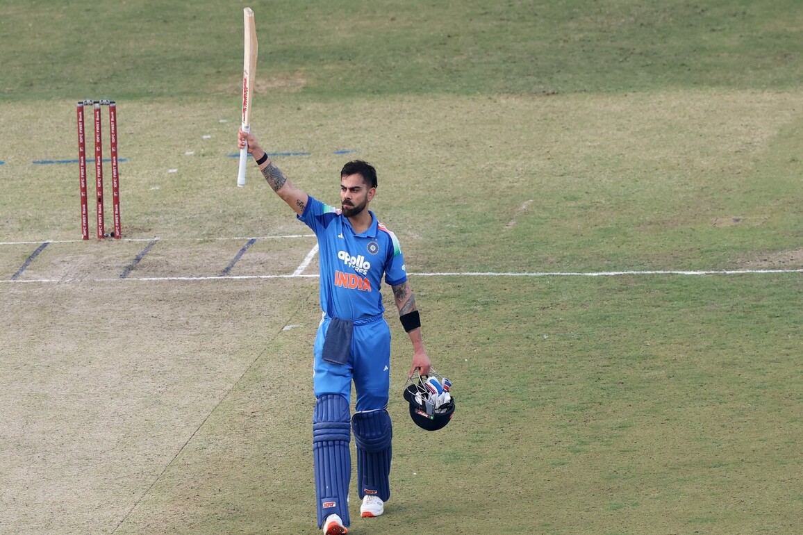 "Continues to set new benchmarks": Indian cricket fraternity hails Virat Kohli for 52nd ODI ton