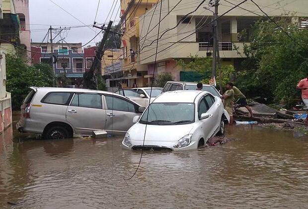 Four die in floods in southern Germany; situation tense