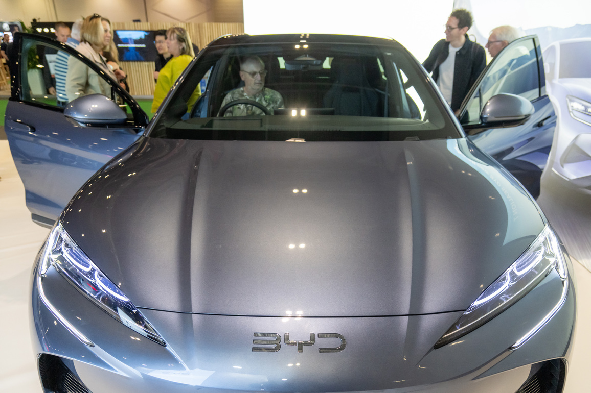 Britons now buy more Chinese cars than Japanese cars: industry data