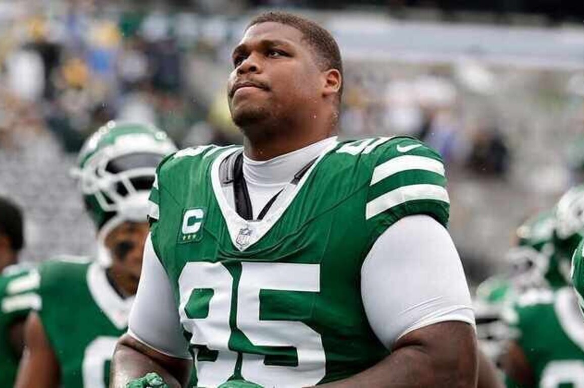 Cowboys en proceso de finalizar un canje por DT Quinnen Williams