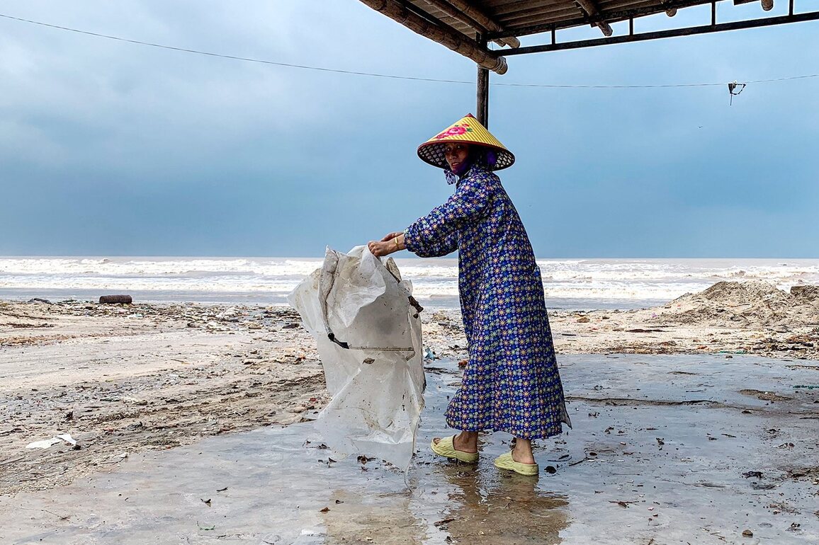 Torrential rains trigger flooding, landslides in Vietnam, 41 dead