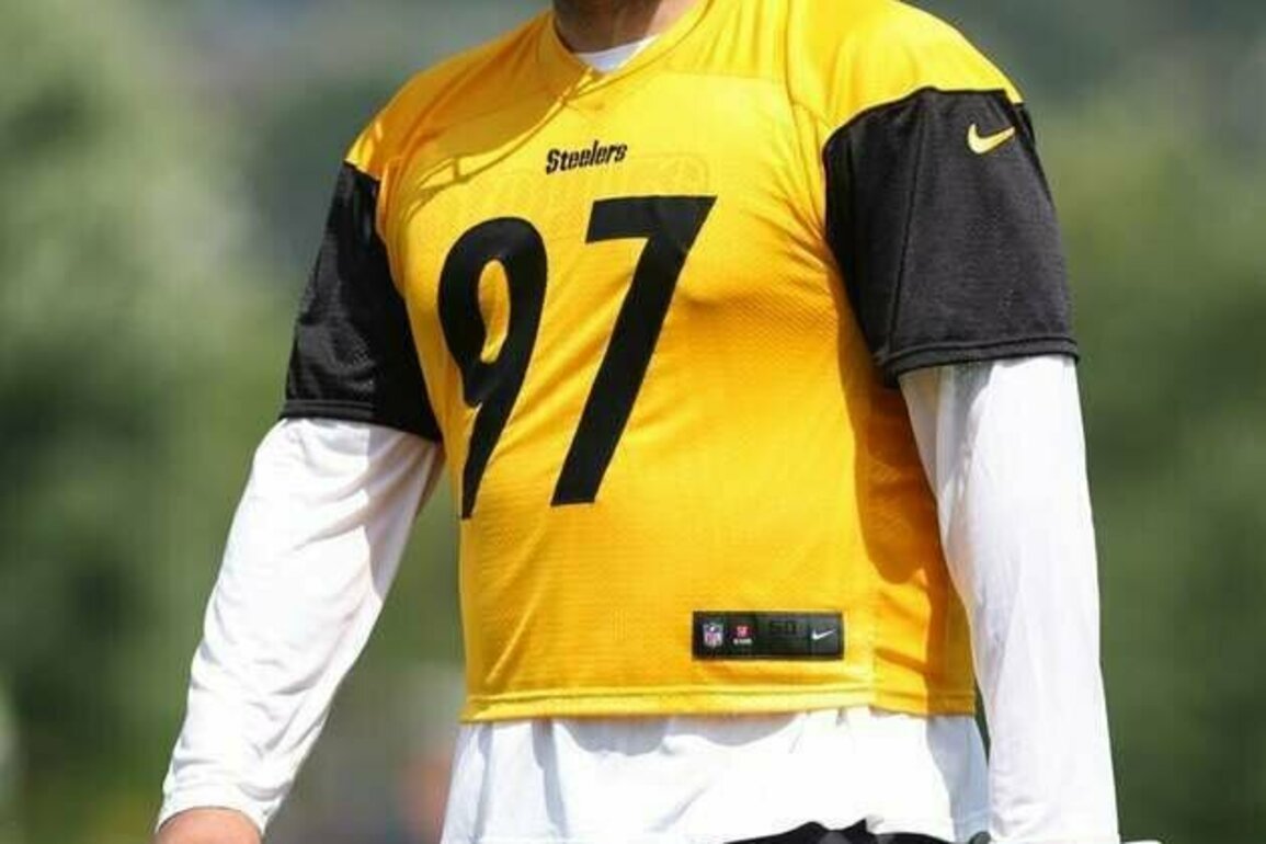Steelers revise star DL Cam Heyward's contract