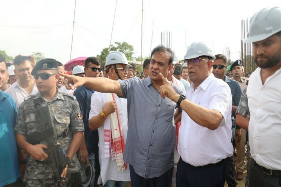 Throwing water bottle at CM's convoy not only condemnable but a reflection of Congress' frustration: Assam BJP