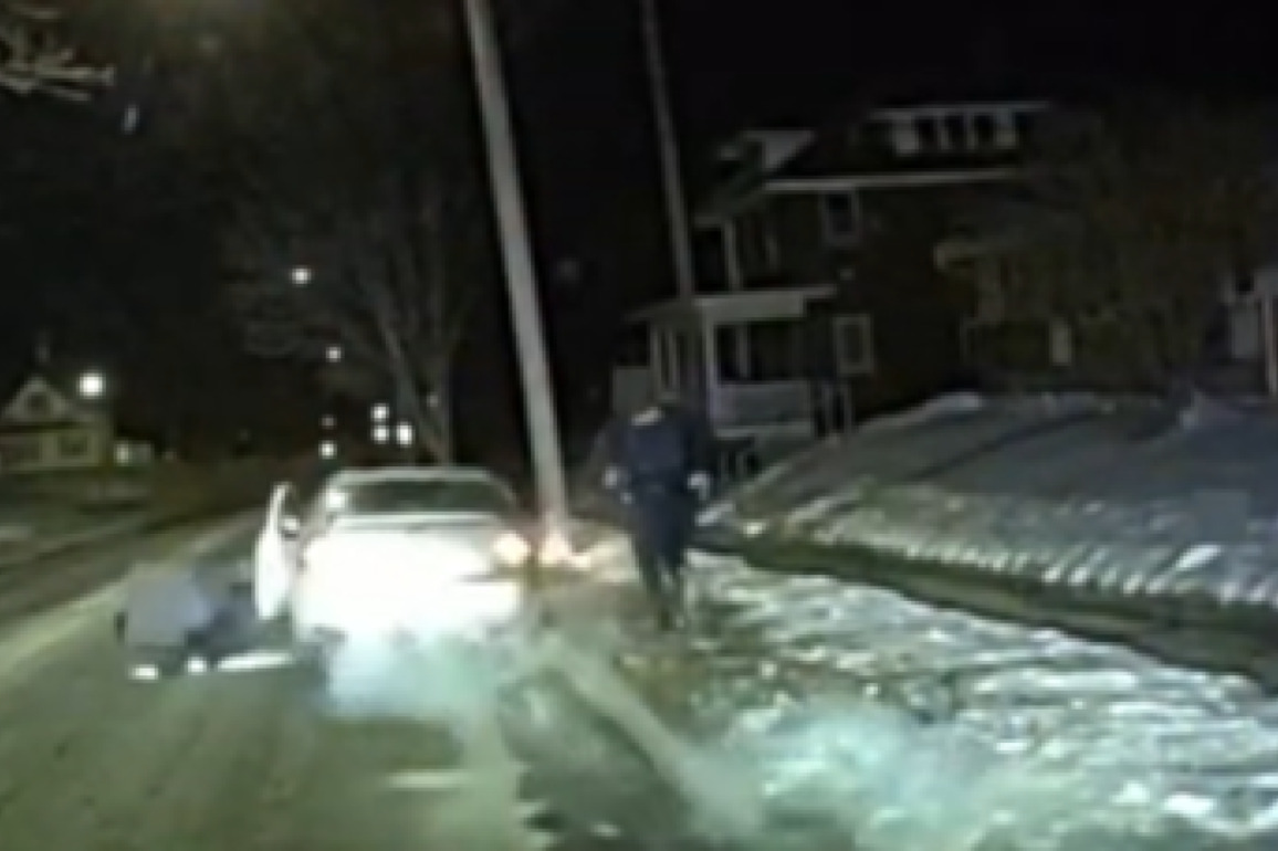 BWC- Man attempts to drive away from stop, nearly running over Iowa officers before OIS