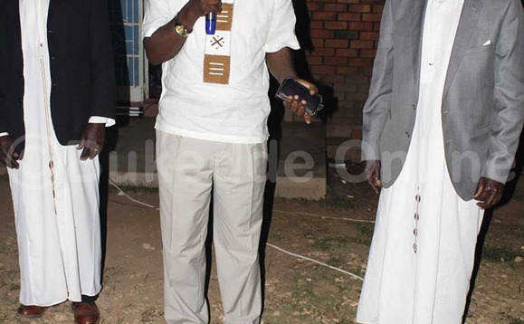 Katikkiro w'ekika ky'Empologoma Kireega Patrick Kisekka ng'ayogera mu lukiiko lw'ekika Katikkiro w'ekika ky'Empologoma Kireega Patrick Kisekka ng'ayogera mu lukiiko lw'ekika