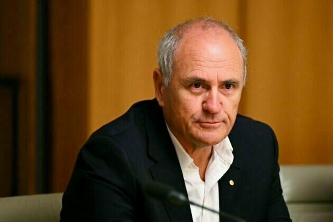 Politics with Michelle Grattan: Treasury veteran Ken Henry on the "enormous damage" the tax system does to young people