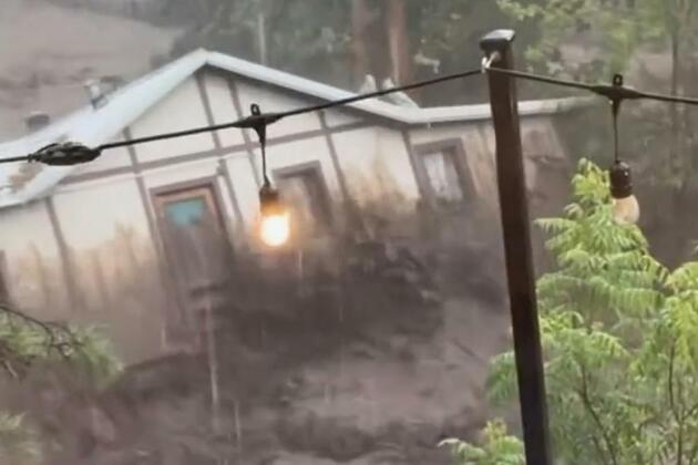 Children among three killed in New Mexico flash floods