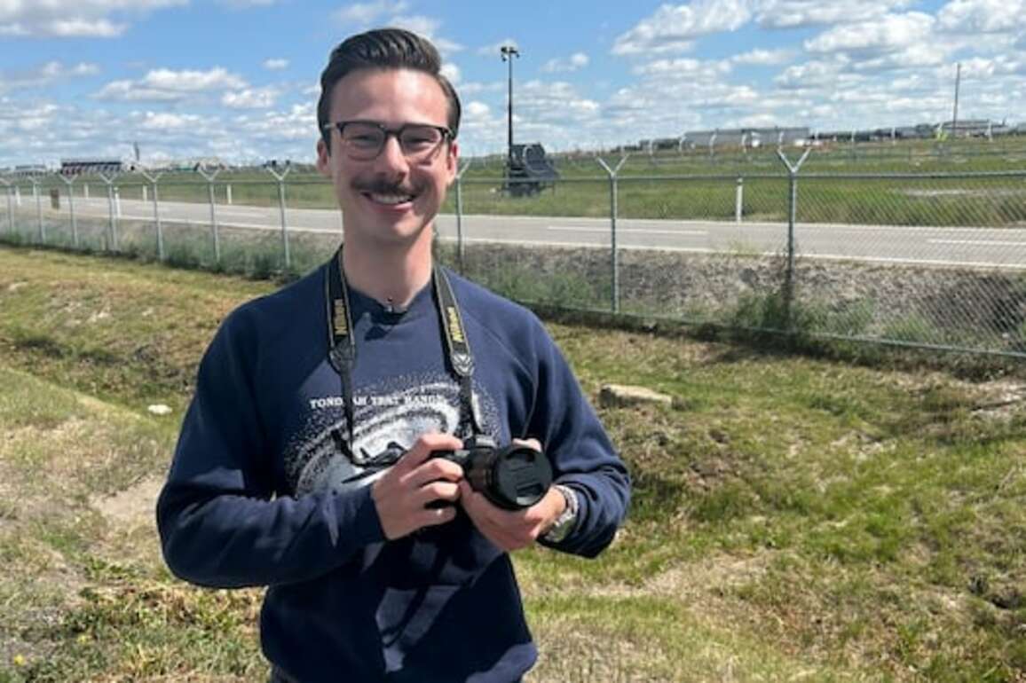 'Gold standard'- Plane spotters in Calgary hope for glimpse of Air Force One at G7
