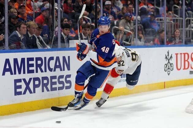 Matthew Schaefer's assists, Islanders' five-goal period subdue Panthers