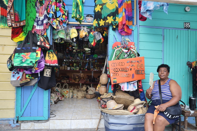 JAMAICA-MONTEGO BAY-DAILY LIFE
