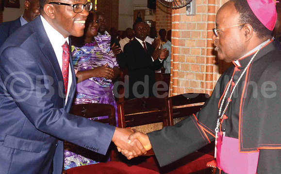 Katikkiro ng'asika Ssaabasumba mu mukono. Katikkiro ng'asika Ssaabasumba mu mukono.