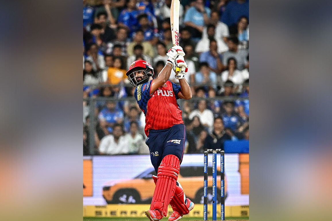 "His ability to attack all around the ground stands out": Sanjay Bangar lauds PBKS' Prabhsimran Singh