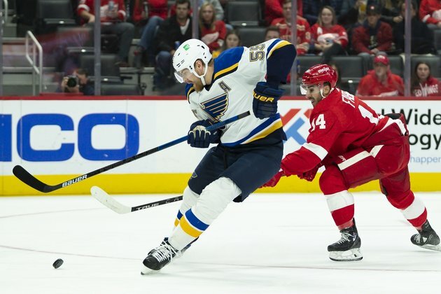 Alex Nedeljkovic makes 35 saves as Wings beat Blues