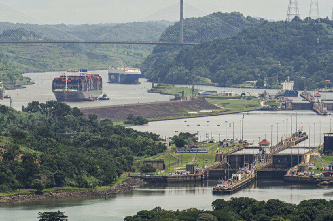 Chinese envoy refutes U.S. accusations over Panama Canal issue