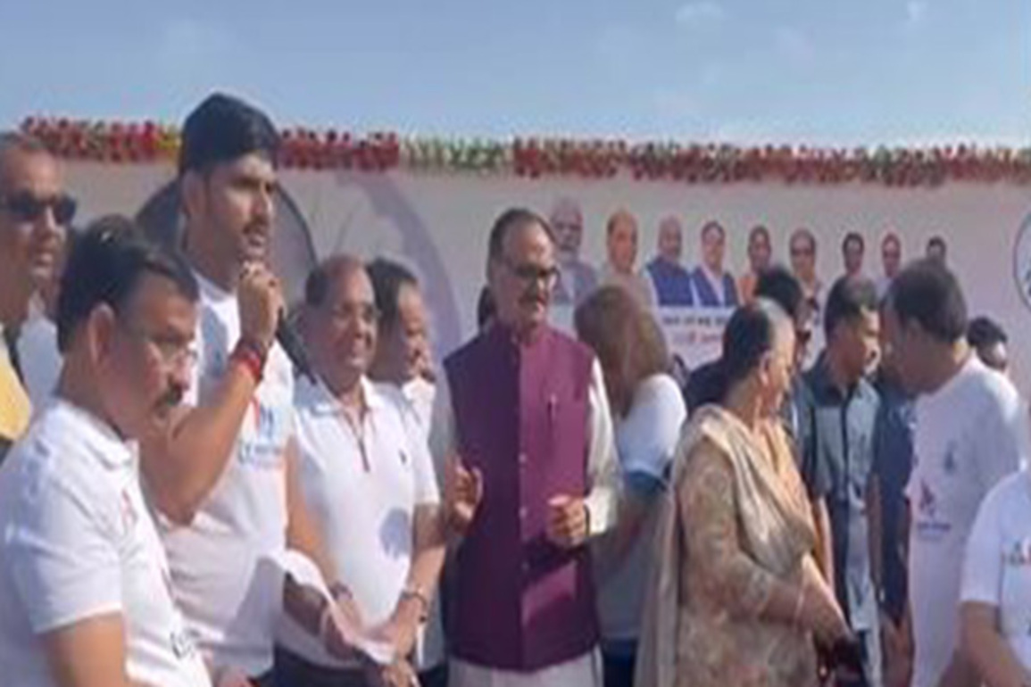 UP Dy CM Brajesh Pathak participates in Ambedkar Marathon