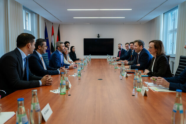 Abdullah bin Zayed meets German Vice Chancellor & Finance Minister