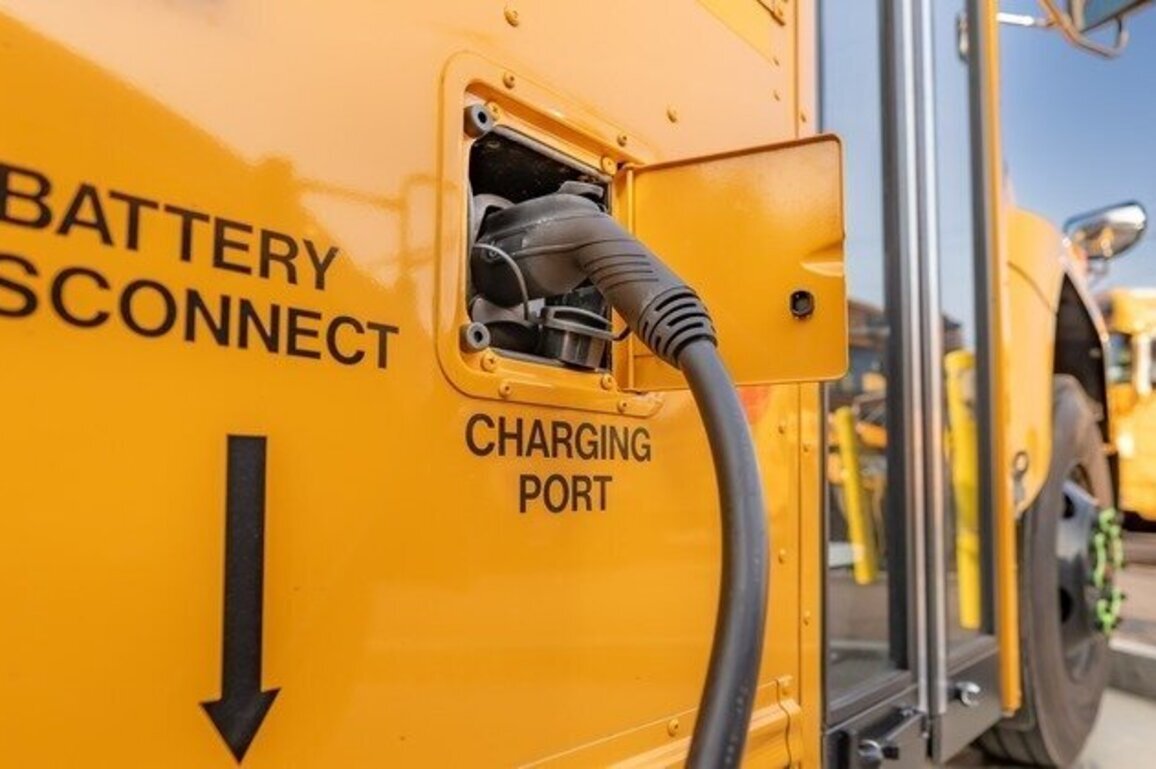 NYS proposal postpones electric school bus rollout