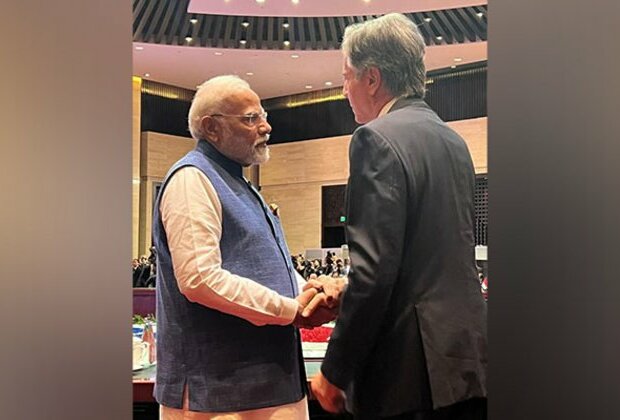 Laos: PM Modi meets US State Secy Blinken on sidelines of East Asia Summit; condoles loss of lives in Hurricane Milton