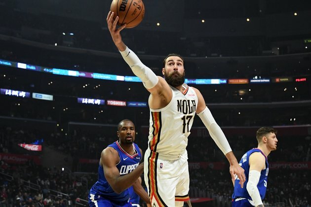 Improving Pelicans put faith in Jonas Valanciunas, prepare for Mavs