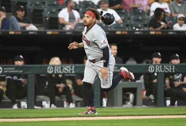 Joey Cantillo flirts with perfection as Guardians clip White Sox