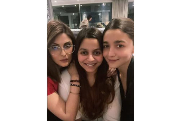 "Happiest Bday my Aaloo pie": Riddhima Kapoor Sahni's adorable wish for sister-in-law Alia Bhatt