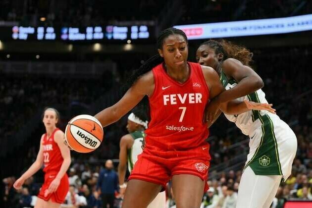 Fever bring 4-game winning streak into visit with Storm