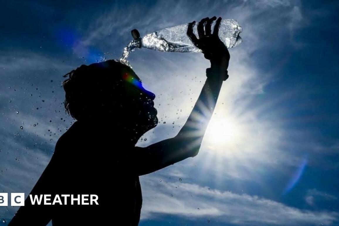 UK weather- Thunderstorm warning issued amid first heat-health alert of 2025 - BBC Weather