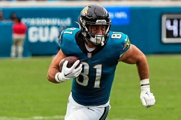 Cardinals Add Tight End Josiah Deguara To Roster
