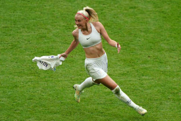England hero reveals plans for 'iconic' sports bra (VIDEO)