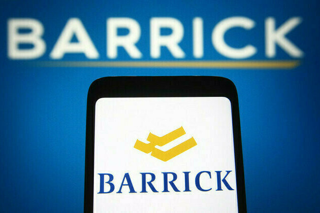 Canadian mining giant loses control of African site