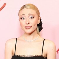 Ariana Grande lookalike sparks concern by going for cosmetic surgery to look more like her idol