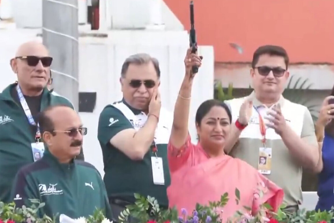 Delhi Half Marathon 2025: "Our Govt will work diligently to ensure all sportspersons get proper facilities, environment," CM Gupta