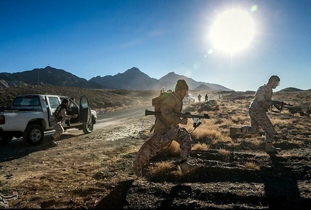 IRGC Troops Slay 6 Armed Thugs in SE Iran