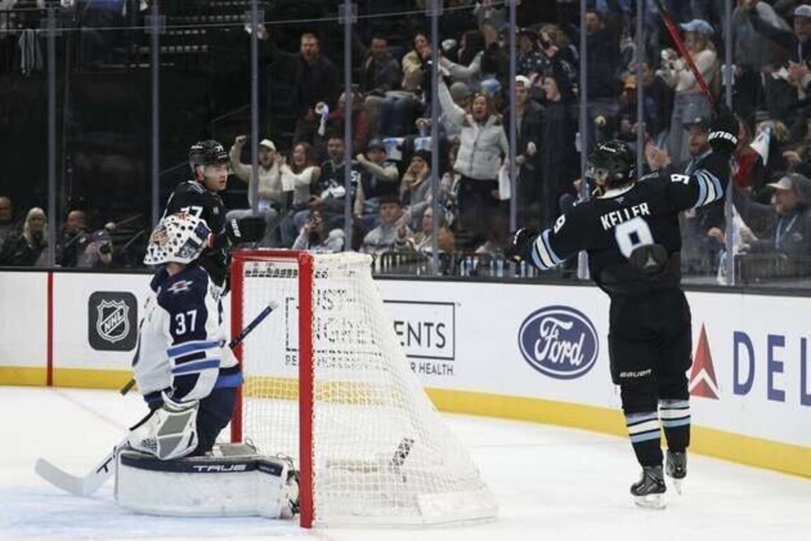 Clayton Keller's OT goal for Mammoth stymies Jets' comeback attempt