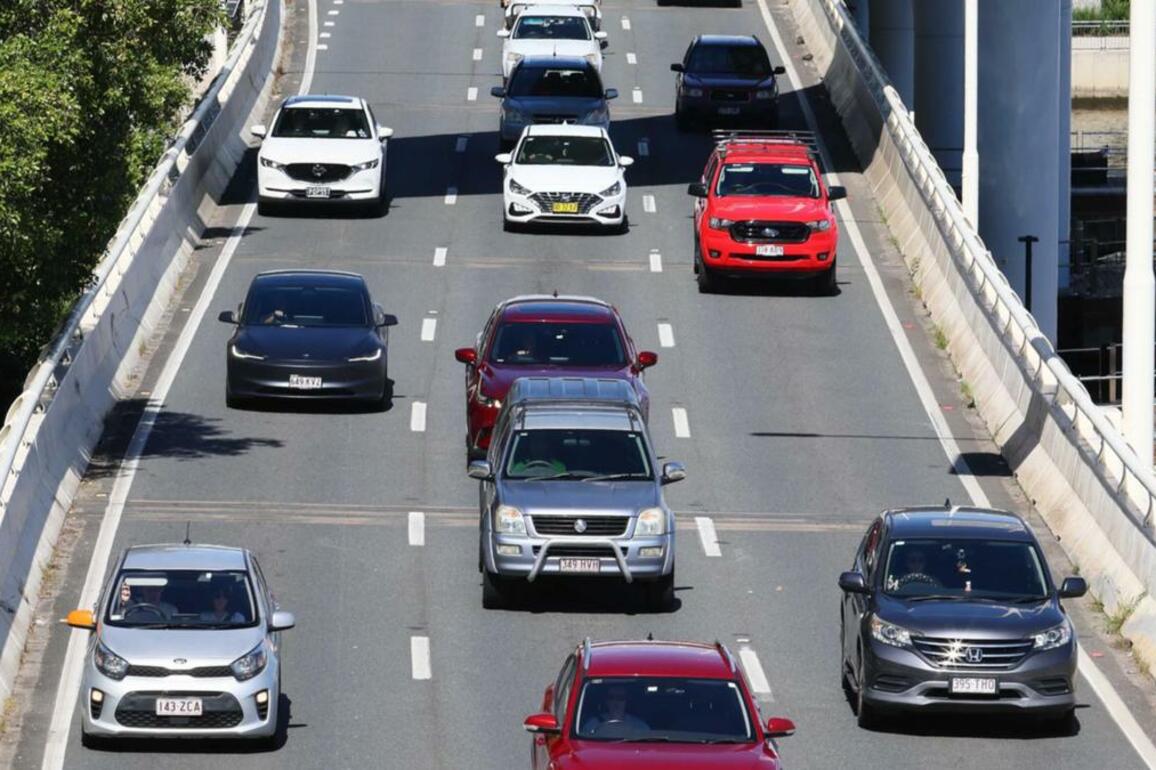 Sixteen killed on NSW and Victorian roads during Anzac long weekend