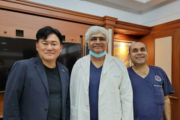 With the establishment of India entity, Mickey Mikitani, Co-CEO of Rakuten Medical visits respected medical institutions in India