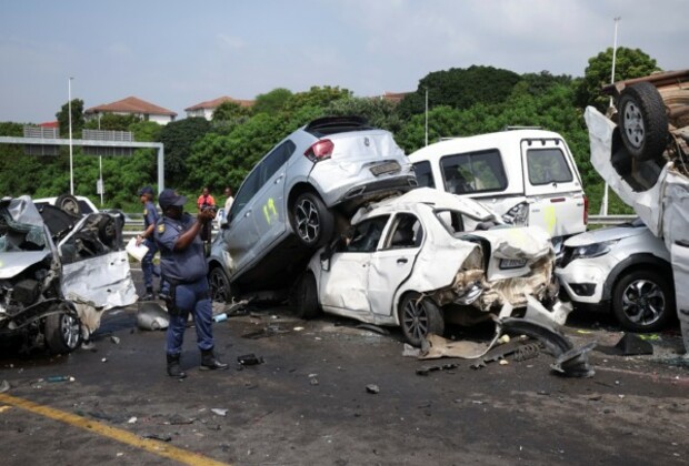 Car pile-up in Austin Texas kills 5, injures 11