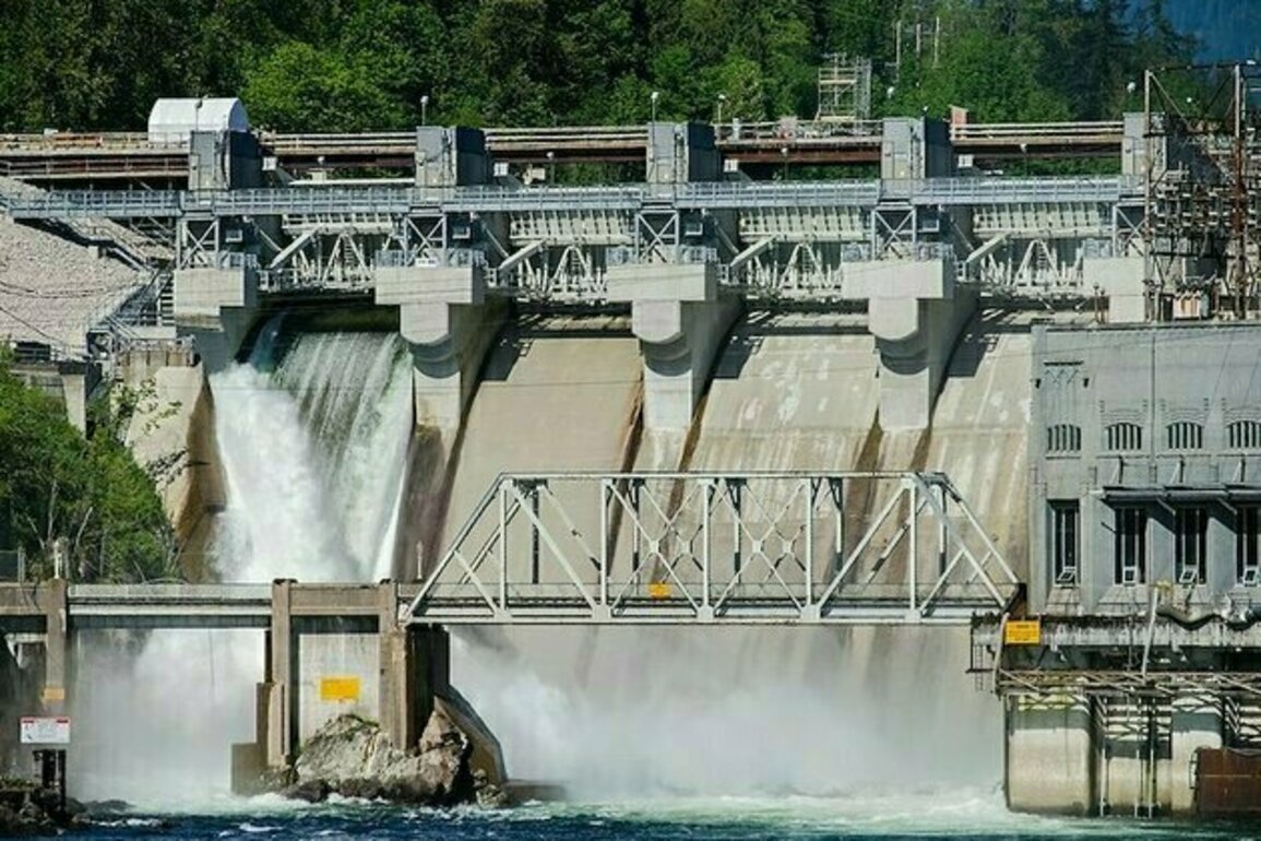 Low Snowpack, Early Melt Could Force B.C. to Import Power from U.S.