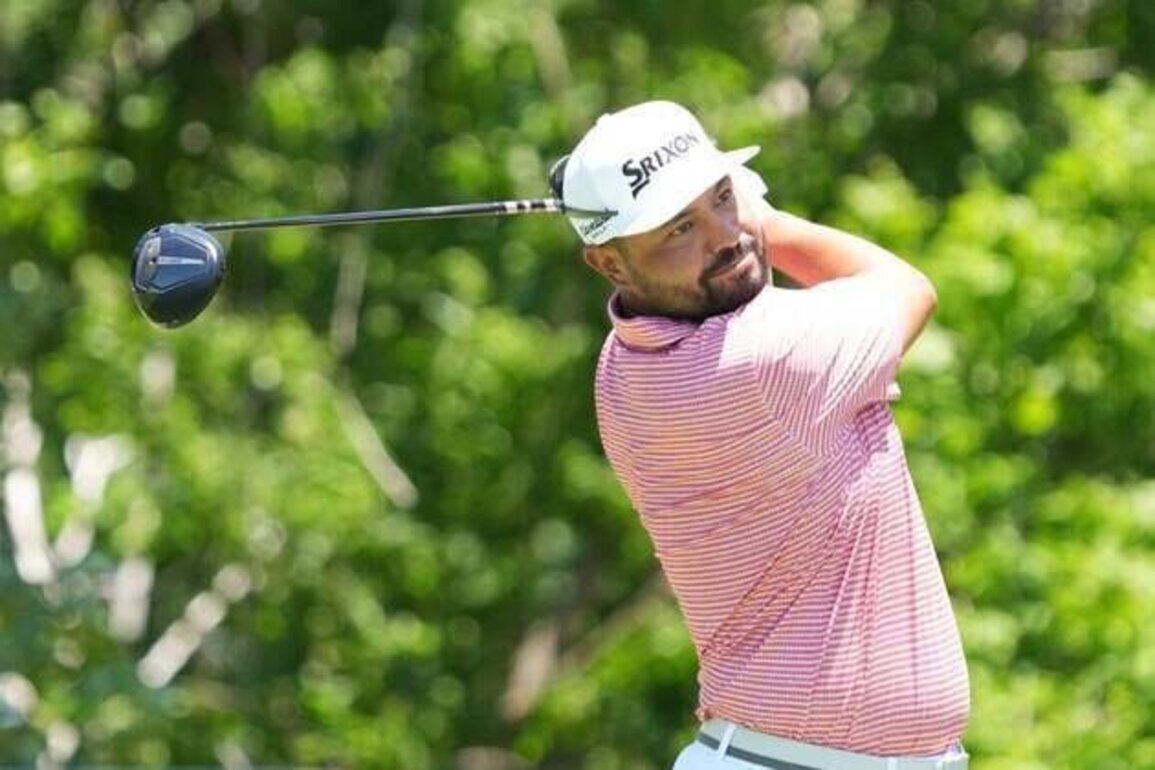 Wyndham Clark, J.J. Spaun part of 4-way tie for Memorial lead