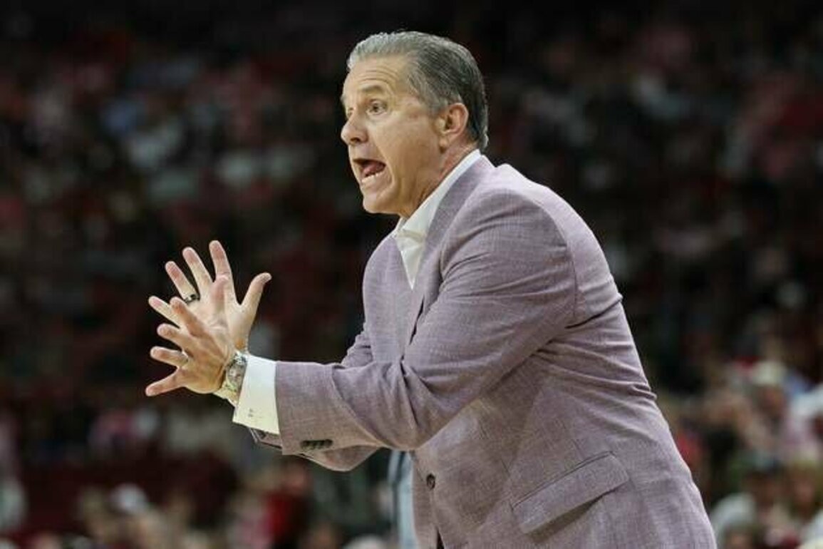 No. 21 Arkansas intent on seeing more production from big men vs. Winthrop