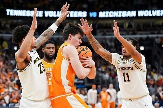 No. 1 Michigan steamrolls Tennessee in Midwest final to make Final Four